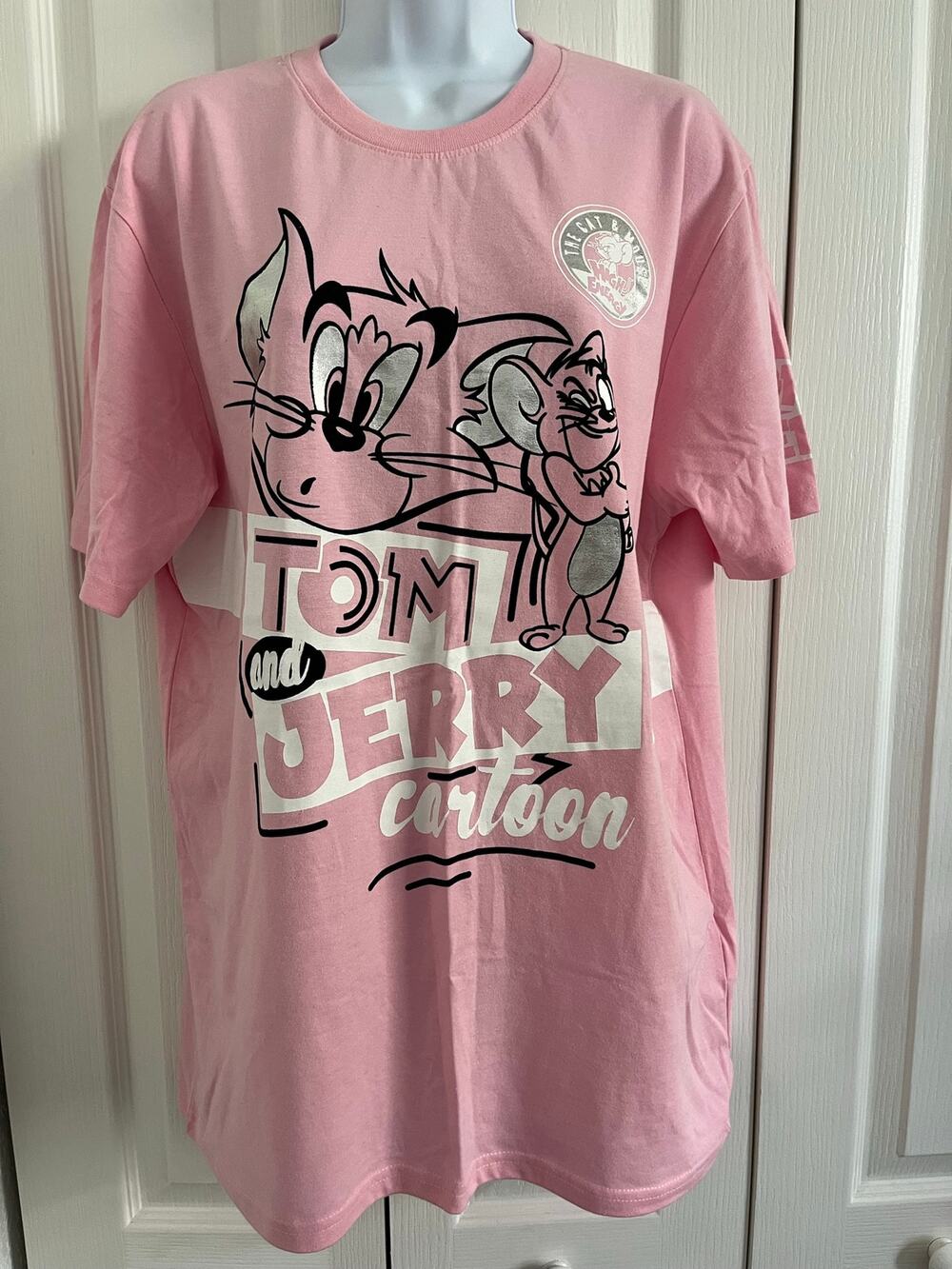Tom & Jerry Pink Graphic T-Shirt Size L Cartoon Graphic Metallic-Silver Accents